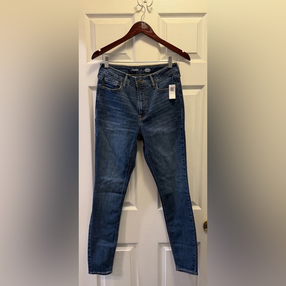 Old Navy Rockstar Super Skinny Jeans